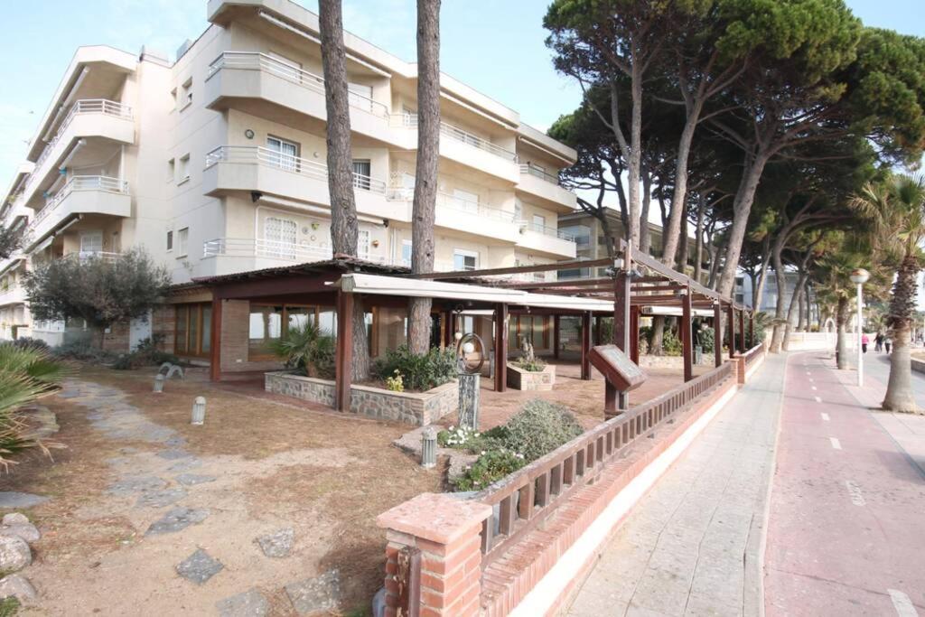 Apartamento Con Vistas Al Mar En Cambrils Bagian luar foto