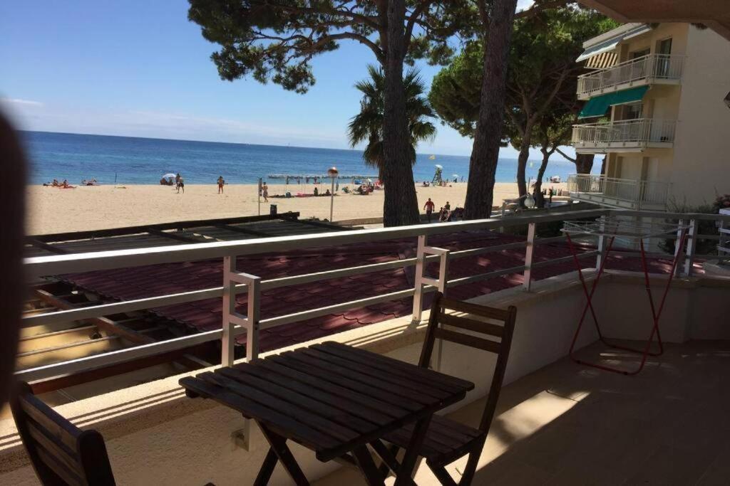 Apartamento Con Vistas Al Mar En Cambrils Bagian luar foto